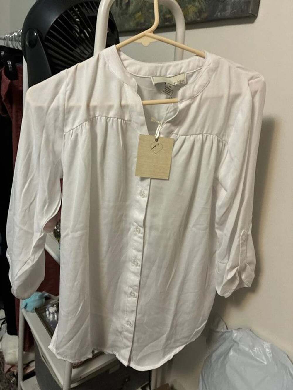 Women’s nwt xs white button down blouse by design